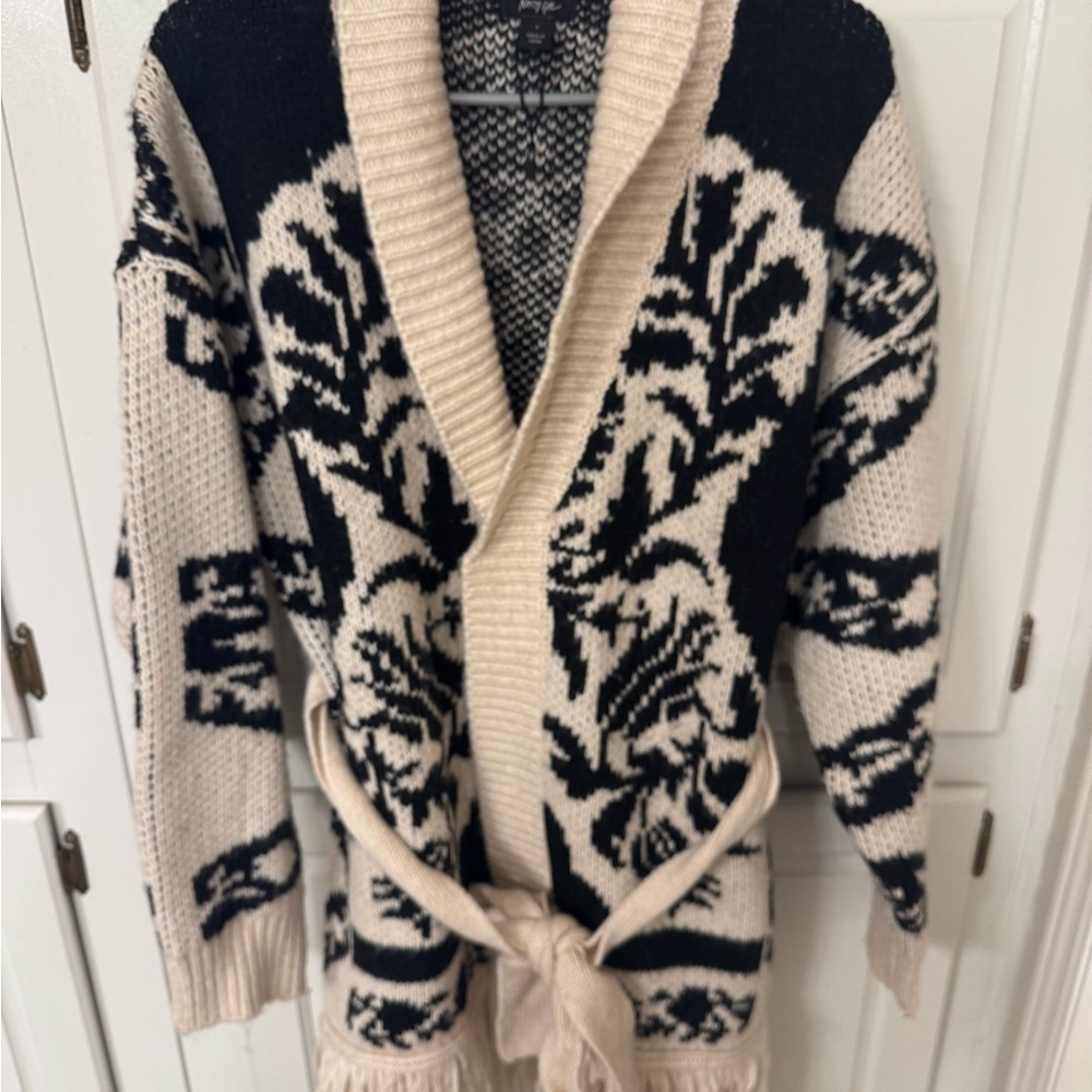 Nasty Gal Black and Cream Patterned Cardigan